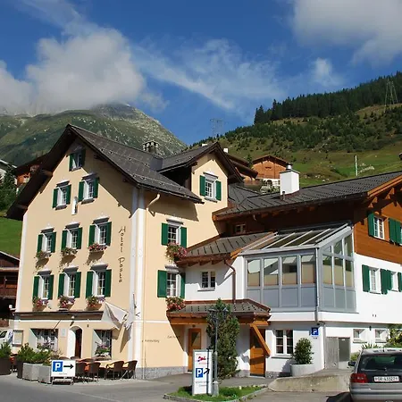 Hotel Posta Sedrun